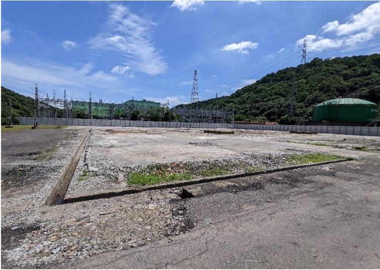 核一廠除役拆除氣渦輪發電機，以騰出空間為興建室內乾貯設施。圖為氣渦輪發電機拆除後。