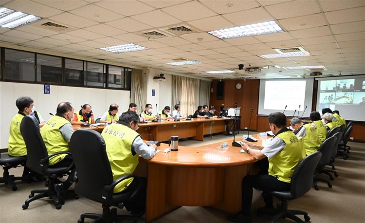 台水總經理李丁來主持卡努颱風應變小組會議-卡努颱風應變小組會議