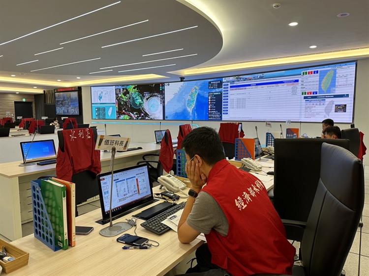 海葵海上颱風警報發布，經濟部應變小組無間斷持續二級開設嚴密掌控2