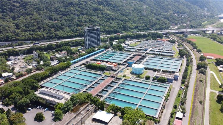 台水板新2.4萬噸清水池提前完工啟用 蔡總統肯定團隊努力-板新給水廠鳥瞰圖