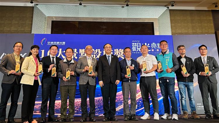 台灣優格餅乾學院觀光工廠榮獲交通部觀光署「十大景點設施獎」