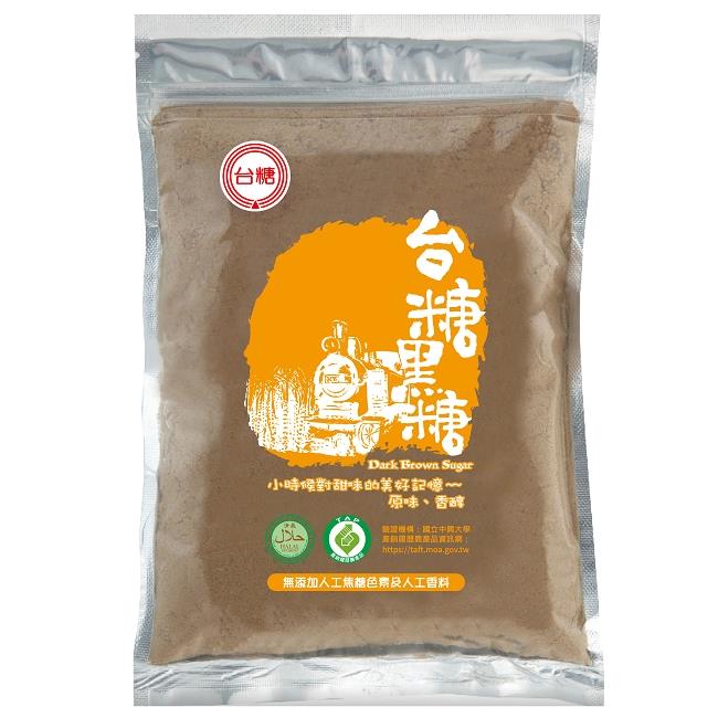 「台糖黑糖」是國內第一支榮獲TAP認證的黑糖產品，保留豐富天然甘蔗糖蜜及焦糖香氣
