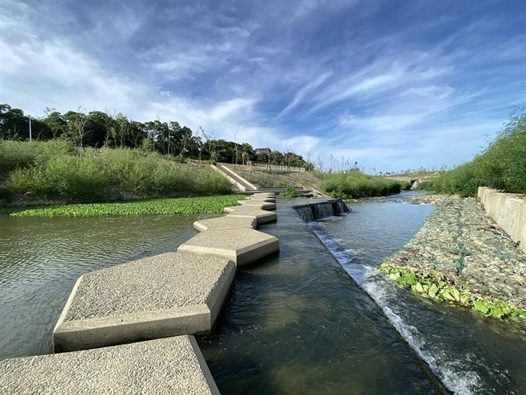 金龍嬉水躍新春 水漾環境樂活行—桃園市大嵙崁親水園區景觀