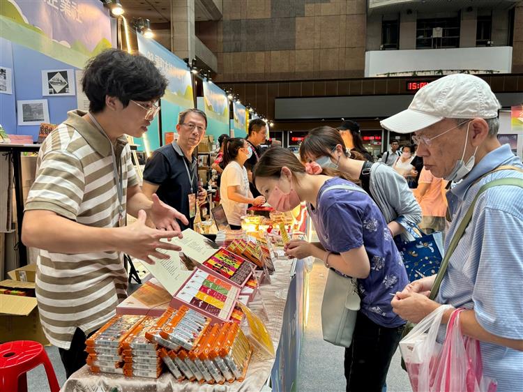 花蓮好物展熱鬧滾滾 週末假日歡迎到臺北車站一樓大廳感受花蓮魅力