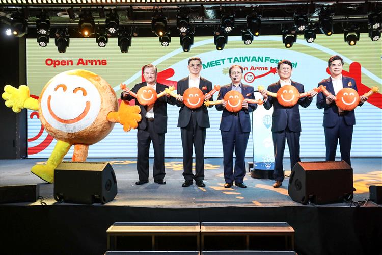 貿易署推出名為PaQ的「MEET TAIWAN Open Arms」吉祥物，象徵臺灣張開雙臂歡迎國際商務客