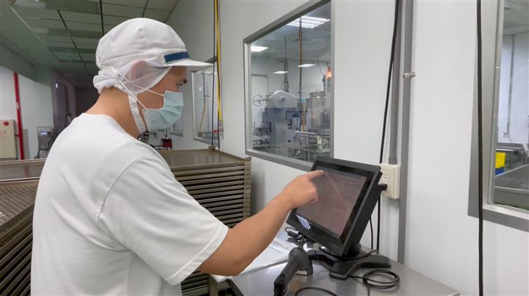 聯夏公司導入物聯網技術，以感測器取代人工紀錄，全面升級為數位表單並串流至中控室，讓各部門能即時監控並掌握資訊。