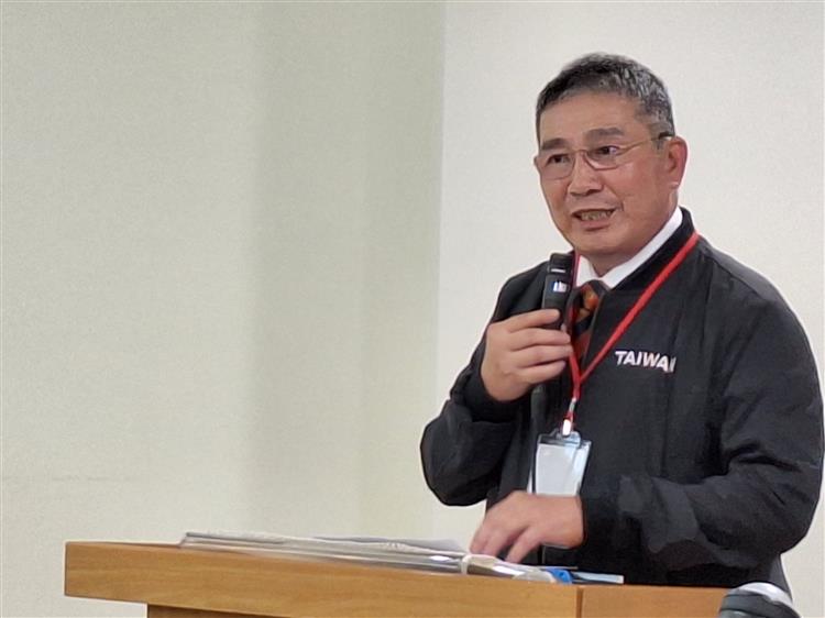 產業代表中華民國工業區聯合總會魏雅庵副總會長感謝賴總統率隊傾聽產業問題。