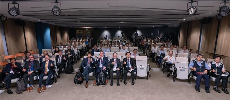 台電與美國電力研究院（EPRI）攜手舉辦「數位轉型論壇暨低碳倡議整合會議」，聚焦探討AI資料中心設址就近電源的重要性，以及全球能源轉型趨勢等關鍵議題。