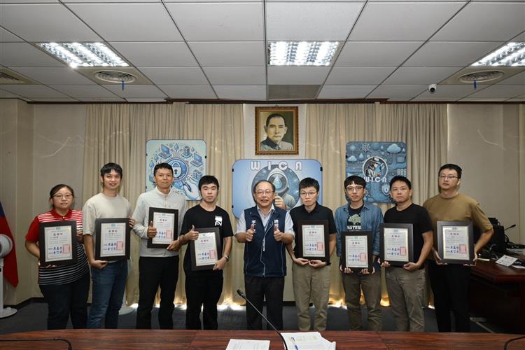114年度台水資安抓漏競賽_總經理與受獎者合影