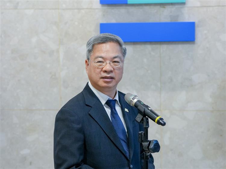 龔部長與產業公協會交流會議  龔明鑫部長會後受訪