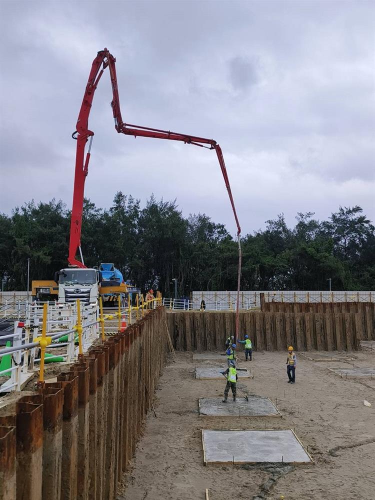 5水利署︰第一線掌握台中及新竹水資源建設進度　要求如期如質完工 確保供水安全-視察新竹海水淡化廠工程施工情形