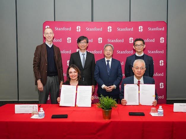 經濟部龔明鑫部長見證工研院與史丹佛大學工學院全球線上創業教育中心（CGOE）簽署新一期「TREE 計畫」合作協議