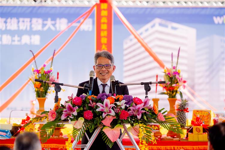 經濟部賴建信常務次長致詞，肯定緯創以實際行動深耕在地，讓高雄產業的研發量能更加茁壯。