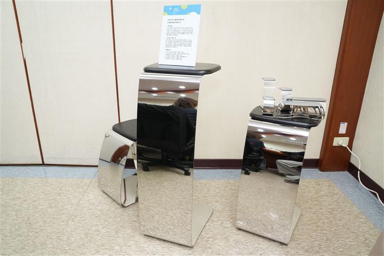 台華精技透過導入數位設計協作工具與客戶即時溝通，並開發兼具功能與美學的PEROVIA曜原公共家具，提升板金製造附加價值並榮獲多項國際設計獎肯定