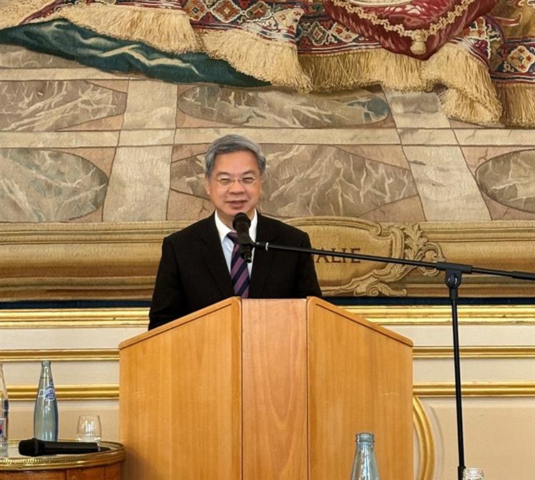龔部長出席臺法企業座談會，分享臺法經濟產業合作前景，並與與會法商深入交流