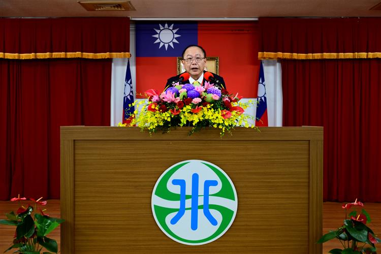 台水公司李丁來總經理進行114年股東會業務報告