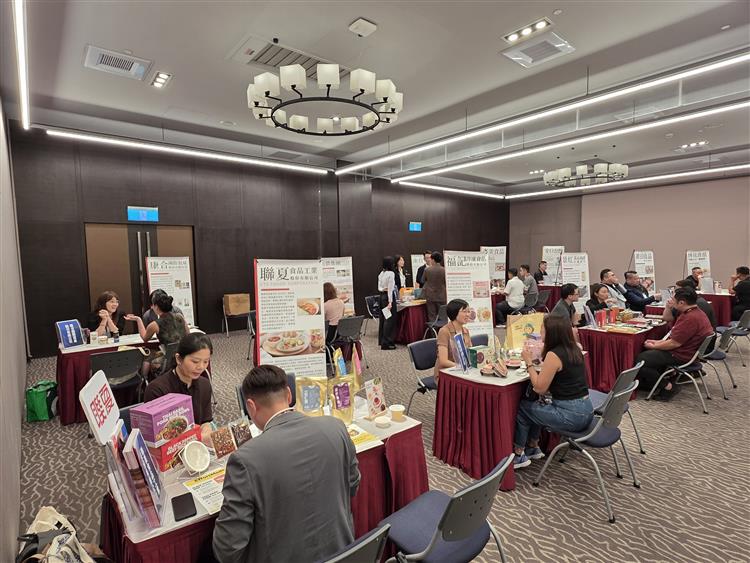食品產業聯盟10家廠商與馬方交流洽談          