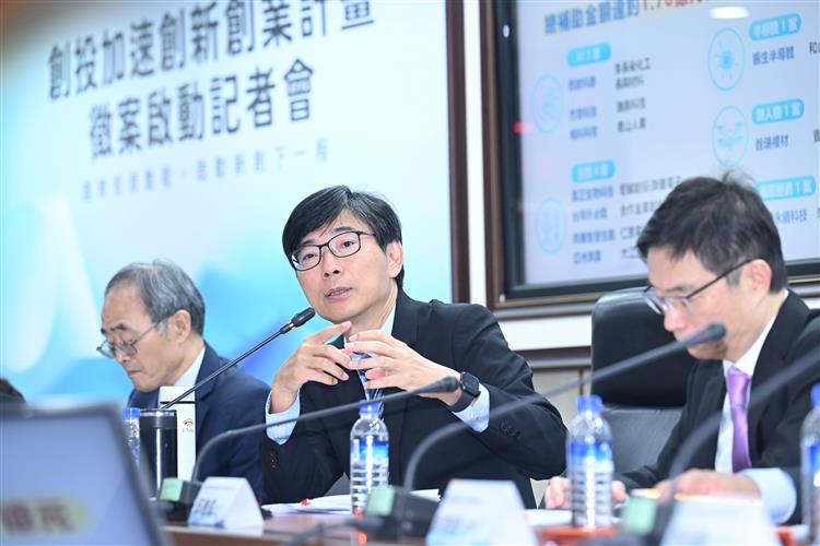 產業發展署邱求慧署長預估二次徵案升級後，將於未來四年帶動超過百億元的整體投資效益。