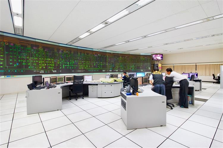 台電於921後首創全世界第一套雙主控中央調度中心，台北高雄各有一中央調度中心，如同電腦雙核心，一邊出問題，另一邊可即時獨立承接所有電力調度工作。