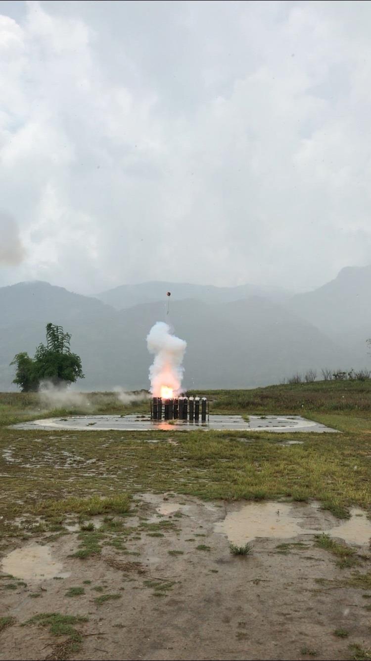 高空焰彈施作人工增雨