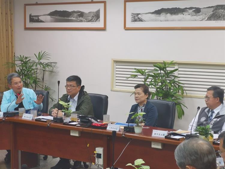 經濟部王部長視察石門水庫 要求做好水情管控、積極抗旱