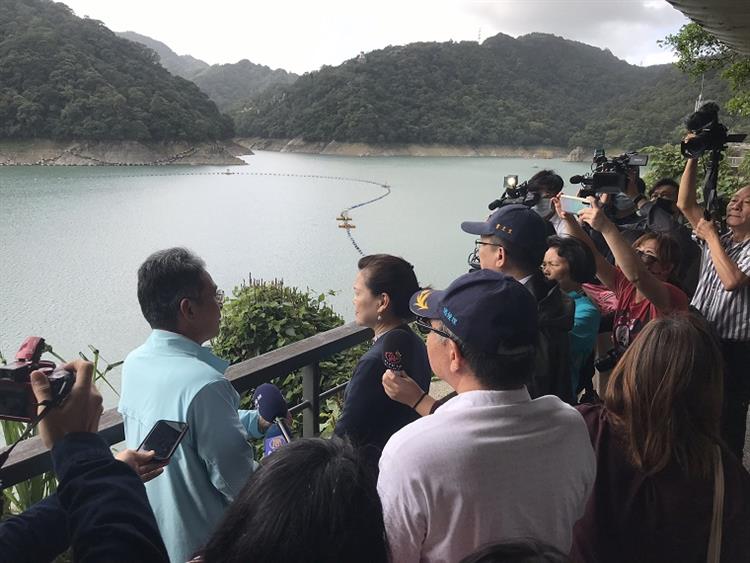 經濟部王部長視察石門水庫 要求做好水情管控、積極抗旱4