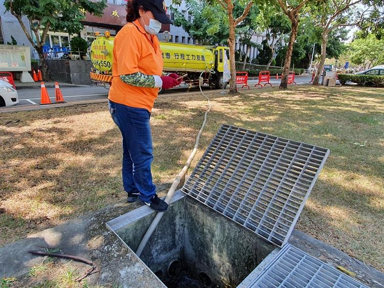 水利署載運放流水貯存於系統貯槽綠地噴灌節水又環保2