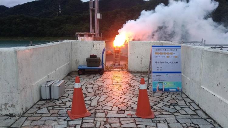 把握難得冬季降雨水利署於石門水庫人工增雨施作