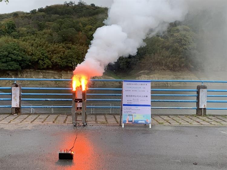把握此波降雨雲系通過於明德水庫人工增雨施作