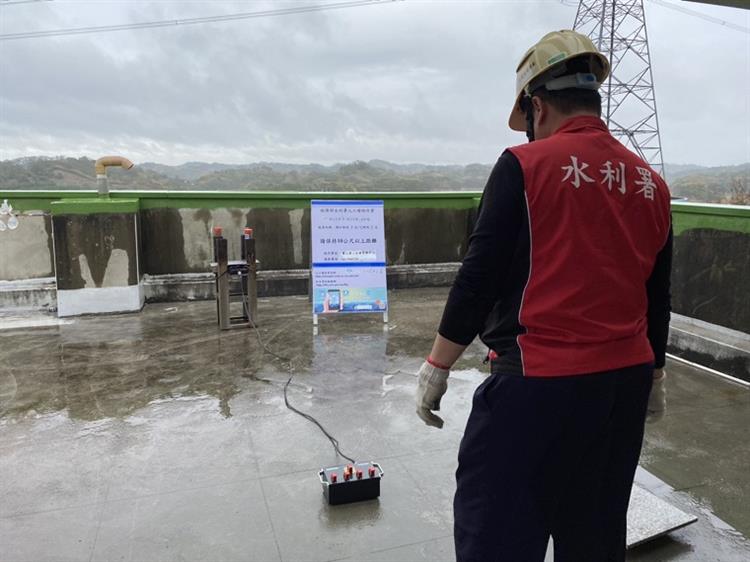 把握此波降雨雲系通過於寶二水庫人工增雨施作