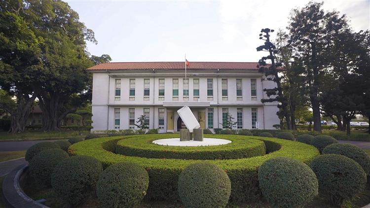 台糖表示，雲林古坑麻園地區發展太陽光電案已完成招標作業，後續將由得標廠商申請用地變更，台糖與得標廠商將會努力溝通盡最大之誠意，讓地盡其利。