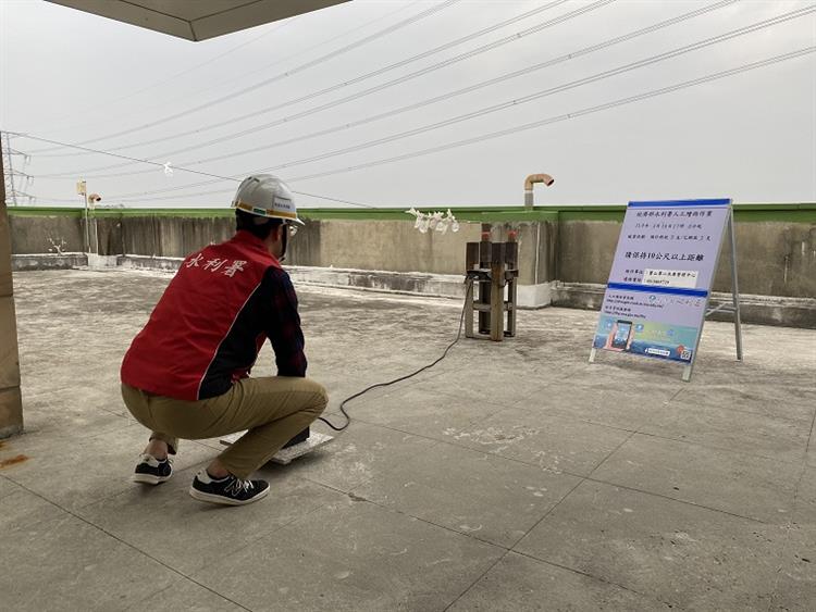 今(10)日全台受到鋒面通過及東北季風增強，水利署於寶二水庫人工增雨施作