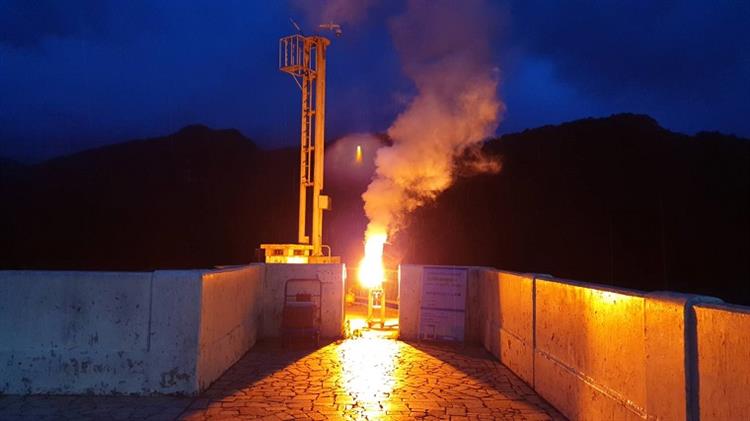梅雨南移前緣雲系抵台，水利署於石門水庫進行人工增雨作業
