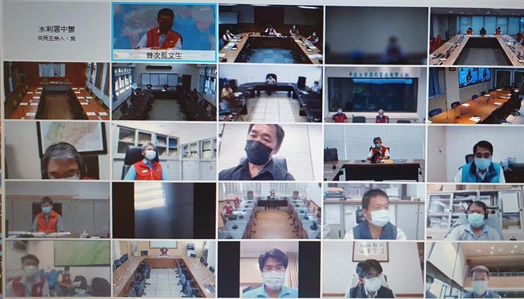 經濟部次長曾文生今(28)日下午召開視訊會議，並連線各地方政府水利首長，瞭解各項防汛與抗旱應變作為5