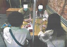 桌遊業者提供之隔板使用示意圖，以此做為其他桌遊或麻將休閒館業者參考範例
