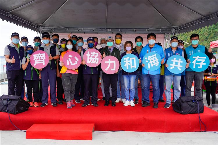 今年淨灘活動主場設定於基隆外木山汫水澳區域，由台電董事長楊偉甫、基隆地區行政首長及民意代表率領台電員工及民眾投入淨灘