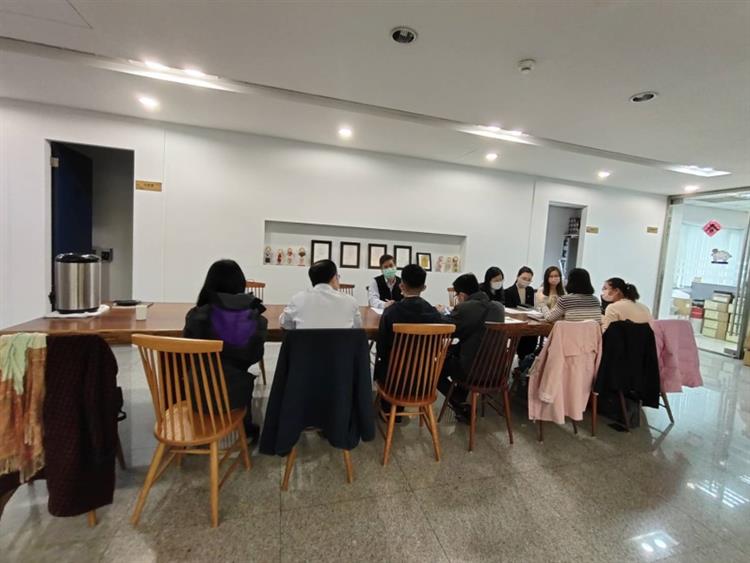業者2配合提供相關資料供物價聯合稽查小組核閱。