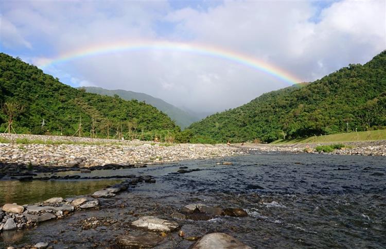 迎春遊憩趣 親水悠活新體驗  宜蘭縣大礁溪在大礁溪橋上游，是當地民眾知道的秘境