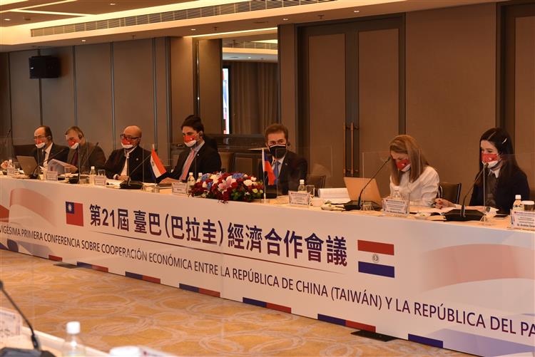 第21屆臺巴(巴拉圭)經濟合作會議由王部長及賈斯迪優尼(Luis Castiglioni)部長共同主持