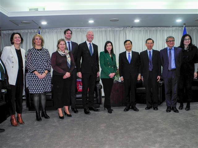 經濟部陳政務次長正祺接見歐洲議會國際貿易委員會議員一行13人