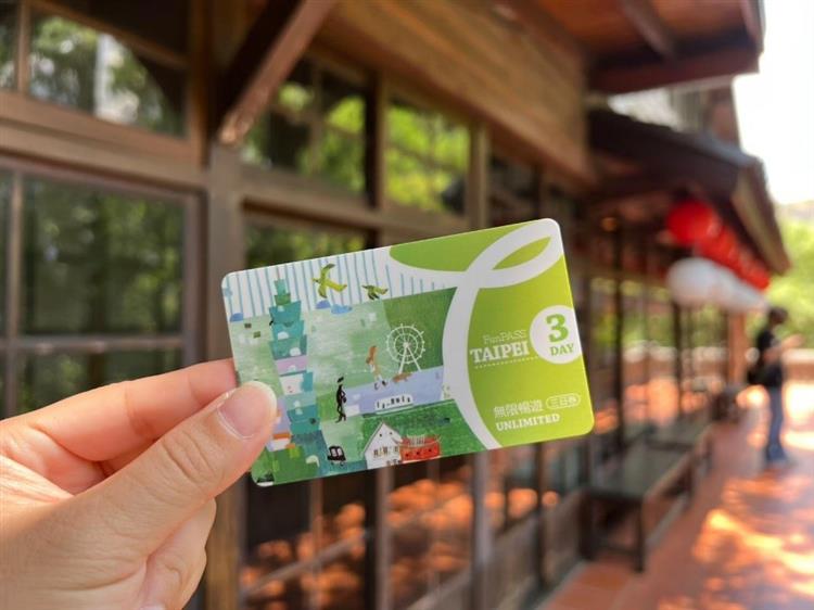 開啟彈跳視窗，連結到用Taiwan PASS 或台灣好玩卡 暢遊台灣好Easy(jpg檔)