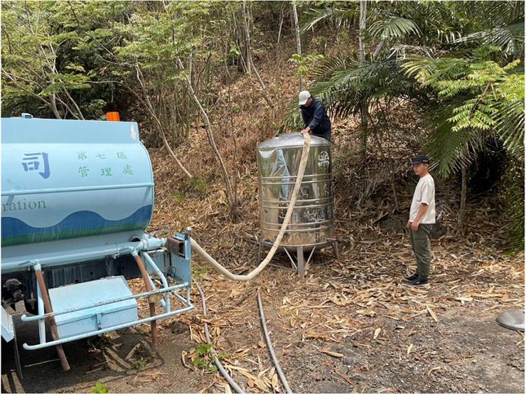 經濟部長王美花關心偏鄉用水台水前進山區設供水站-高雄甲仙區西安里樂群巷加水站