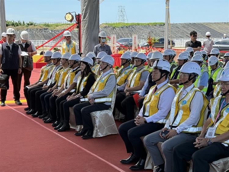 6國內首座公辦十萬噸級新竹海水淡化廠開工典禮會場