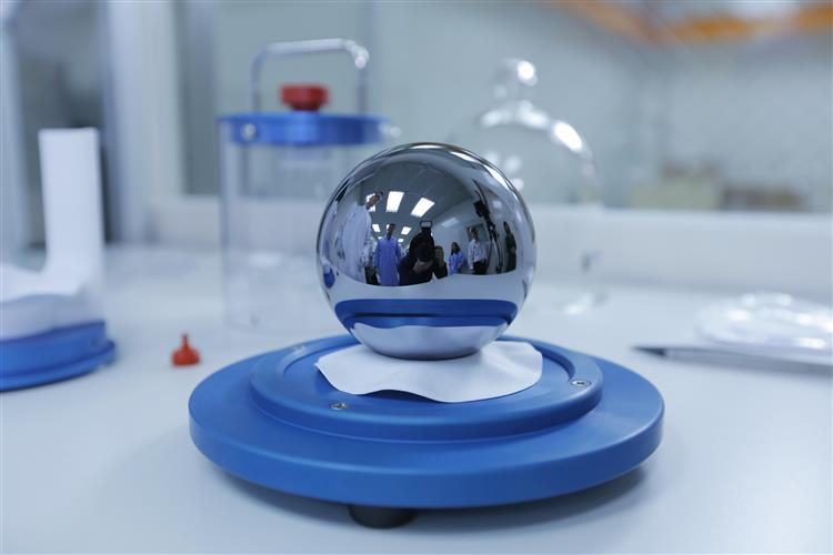 1150121標準局新聞稿【主圖】矽晶球-標準局以精準量測技術支持產業、守護民生