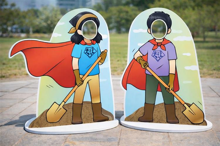 與「鏟子超人」背板合照並上傳至FB指定貼文，即可參與抽光復嚴選農產好禮