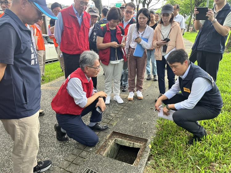 1.經濟部賴建信次長會同相關單位視察內湖、南港  請市府把握時間做好防汛整備